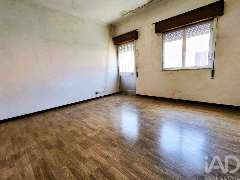 Property photo 3 of 36