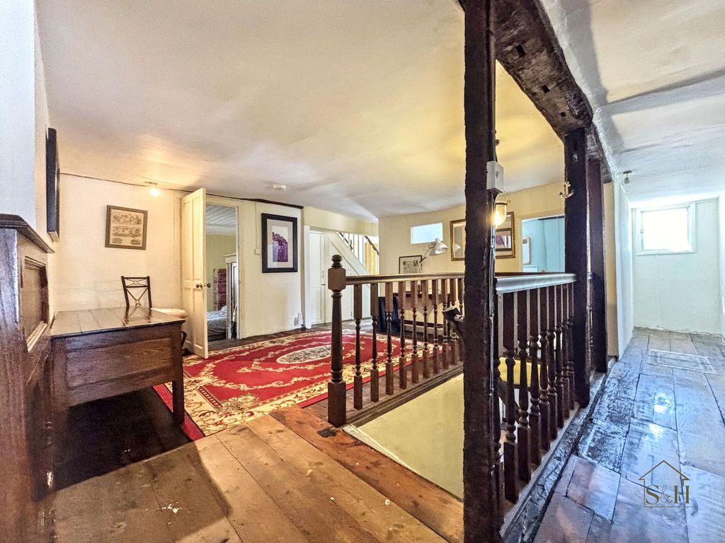 Property photo 3 of 33