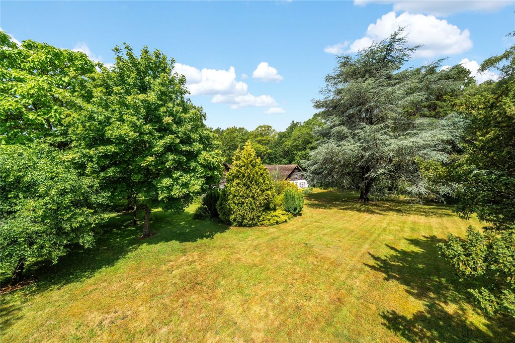 Property photo 2 of 19 Picture No. 17