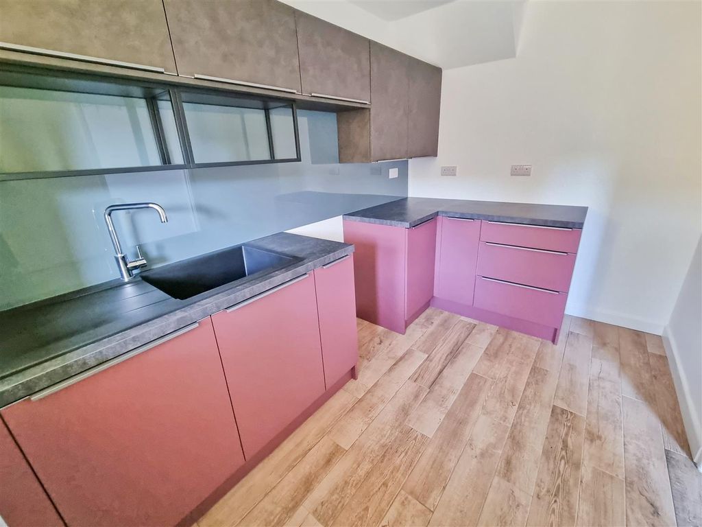 Property photo 3 of 13 Kitchen.Jpg