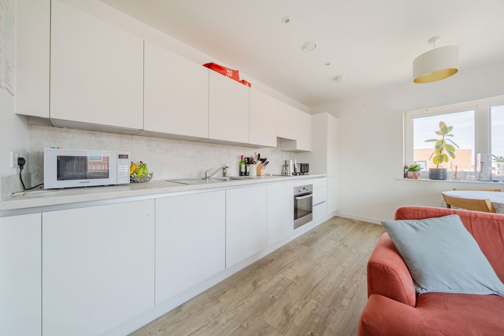 Property photo 2 of 12 1500273-6-6A6c699...