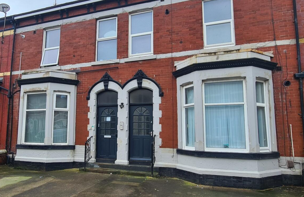 Property photo 1 of 8