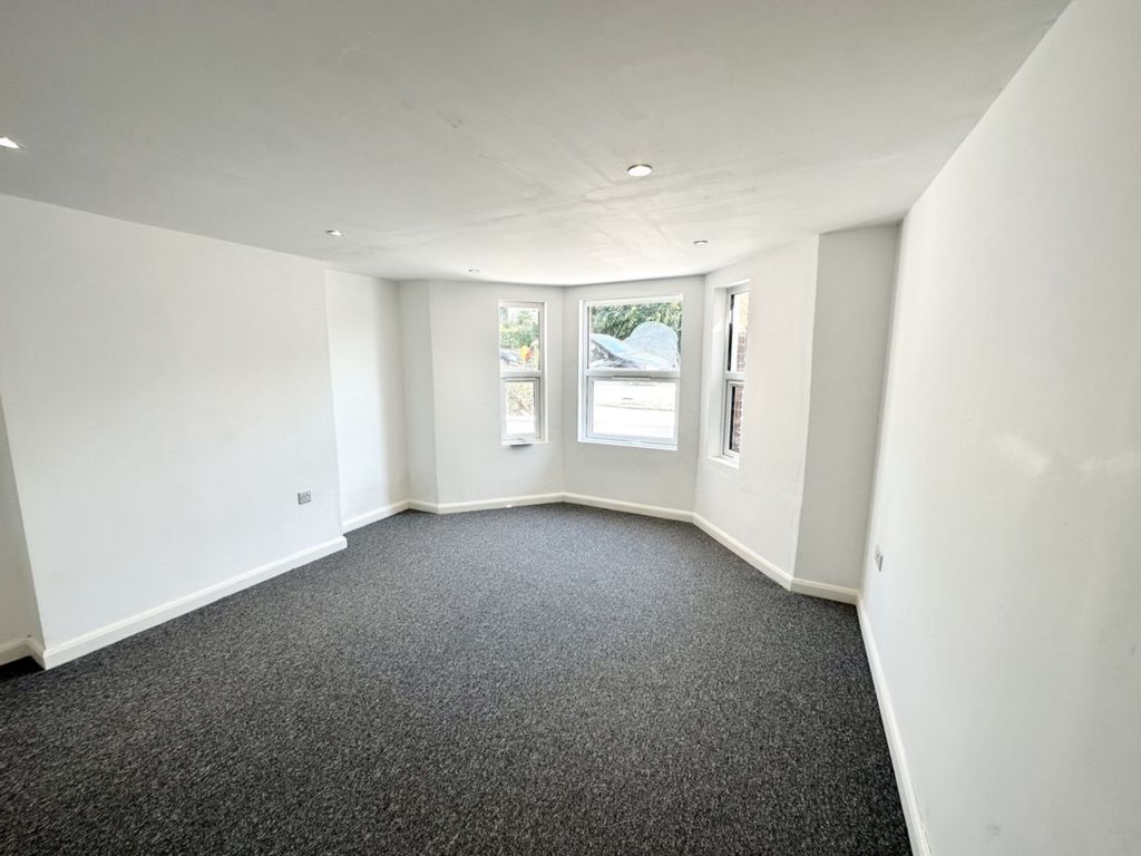 Property photo 1 of 7 Photo 24