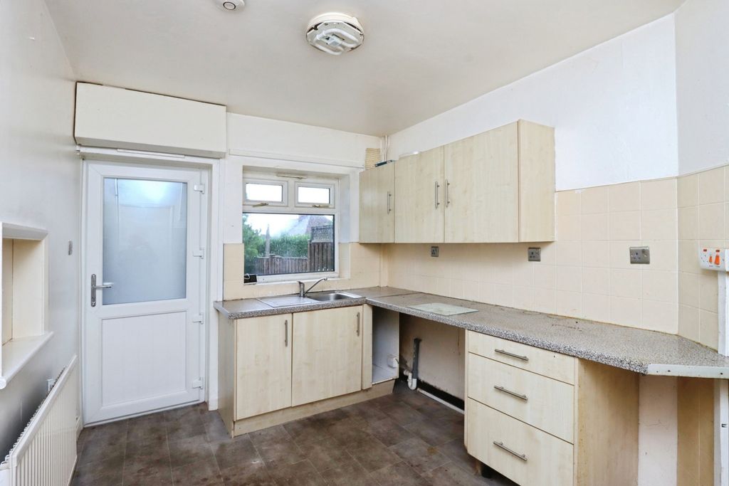 Property photo 3 of 16 Pbox-Img.Jpg