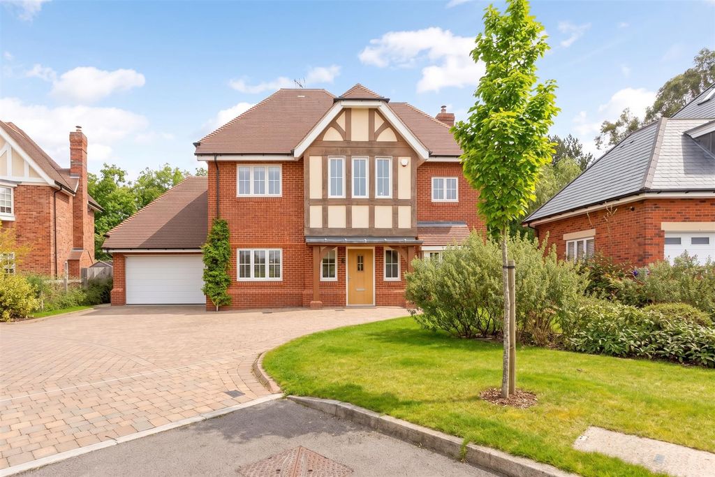 Property photo 1 of 18 Gemini_Generated_Image_147Fu1147Fu1147F.Jpg