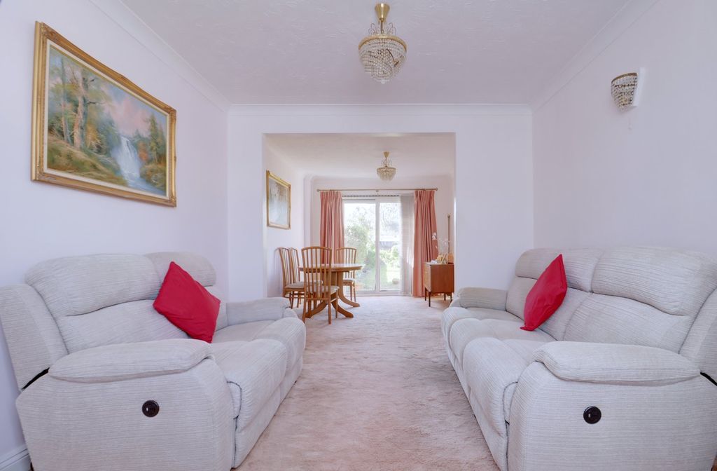 Property photo 3 of 14