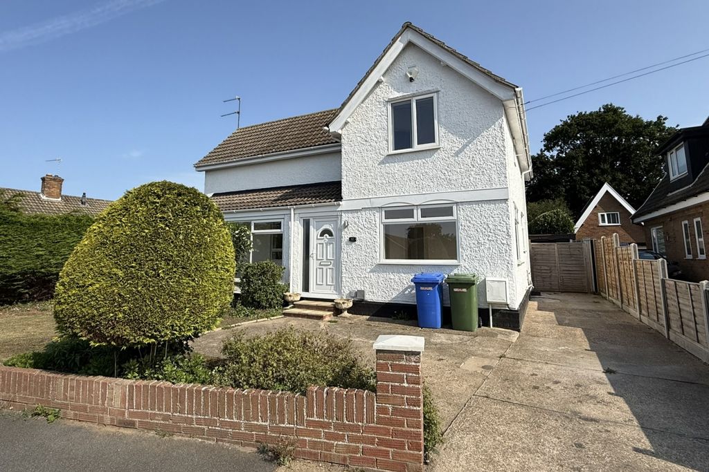 Property photo 1 of 22 Beautiful Three Or Four Bedroom Detached House For Sale