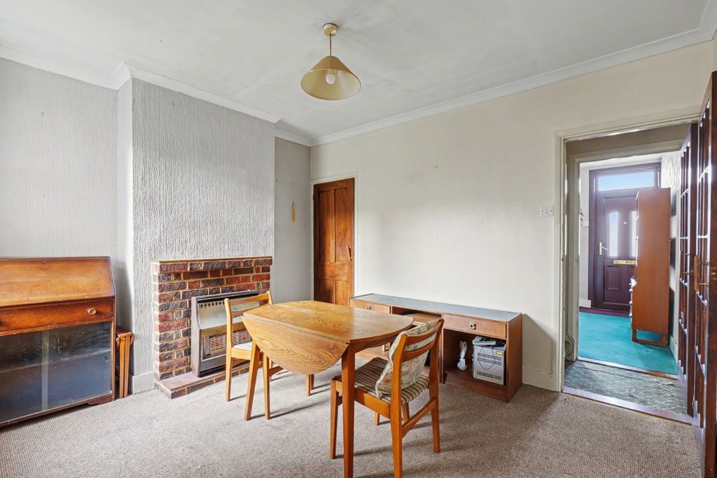 Property photo 3 of 16 4720357