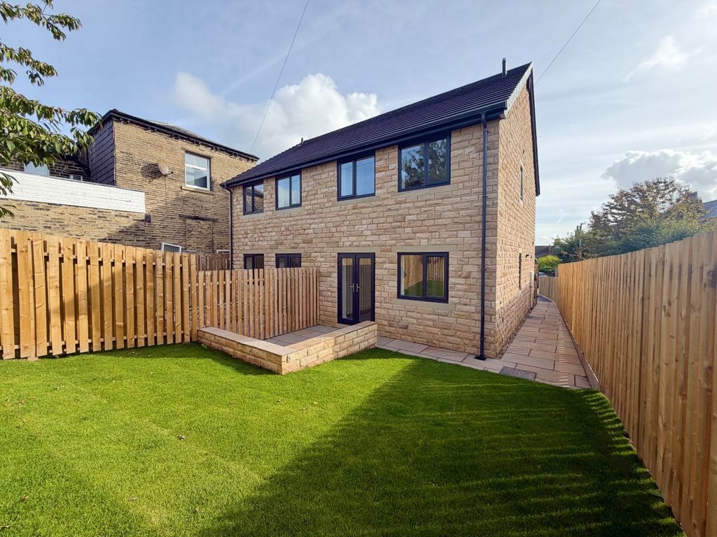 Property photo 1 of 18 Picture No. 03