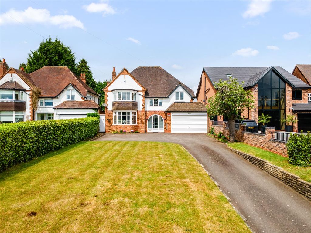Property photo 2 of 20 87 Hampton Lane_1.Jpg