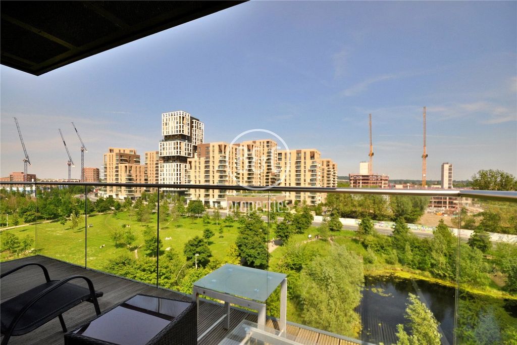 Property photo 2 of 17 Picture No. 24