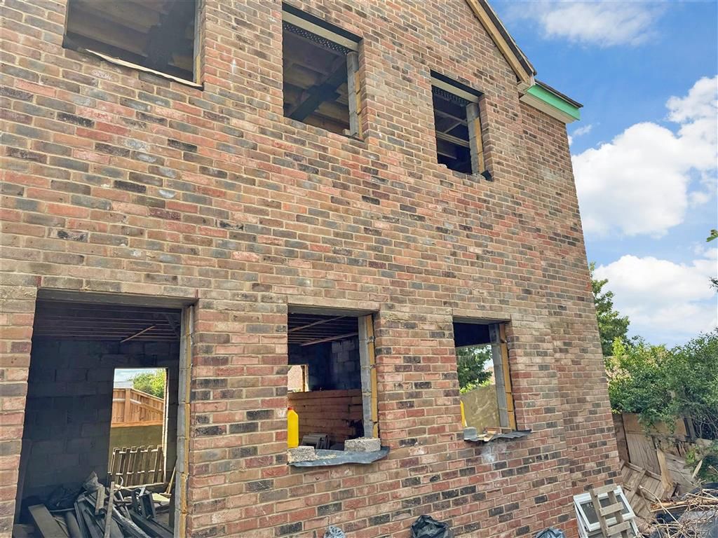 Property photo 1 of 12 Front