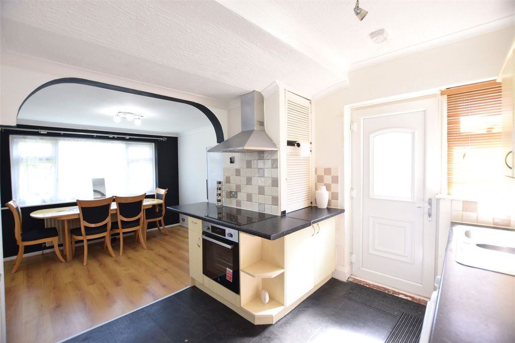 Property photo 2 of 8 Dining Kitchen