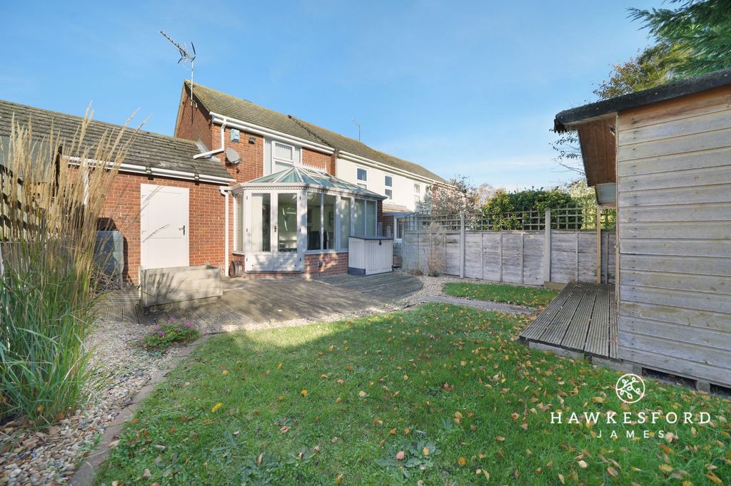 Property photo 2 of 12 Wadham Place, Sittingbourne - Garden