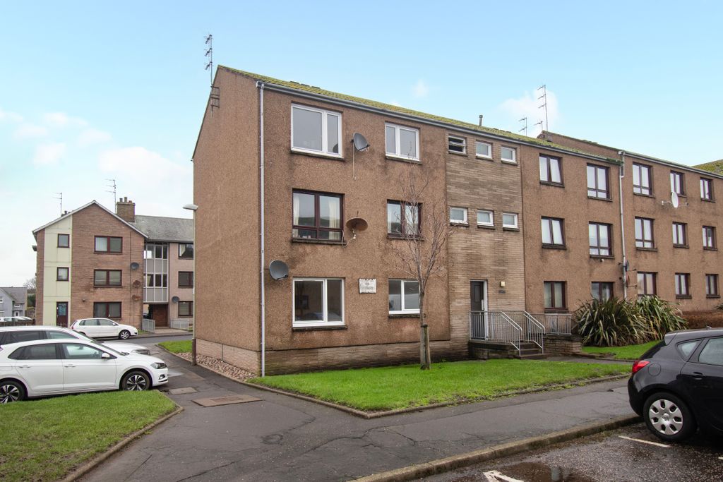 Property photo 2 of 21