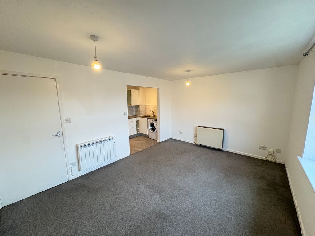 Property photo 3 of 8 Image