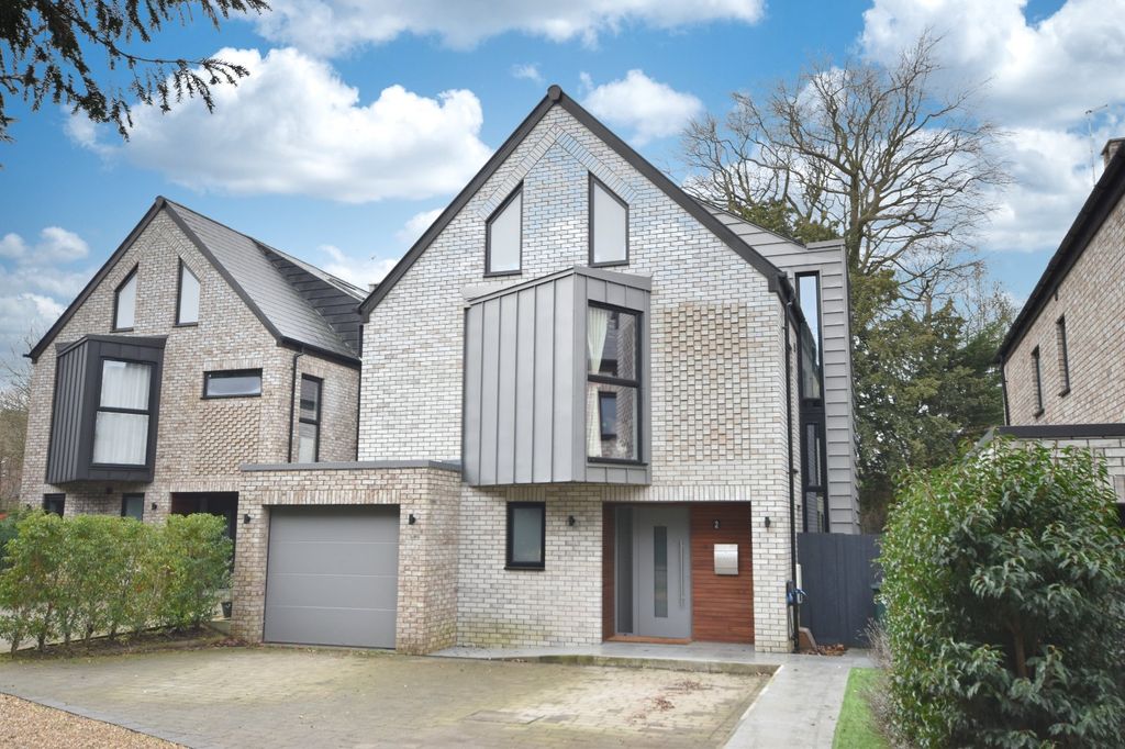 Property photo 1 of 24 Picture No. 05