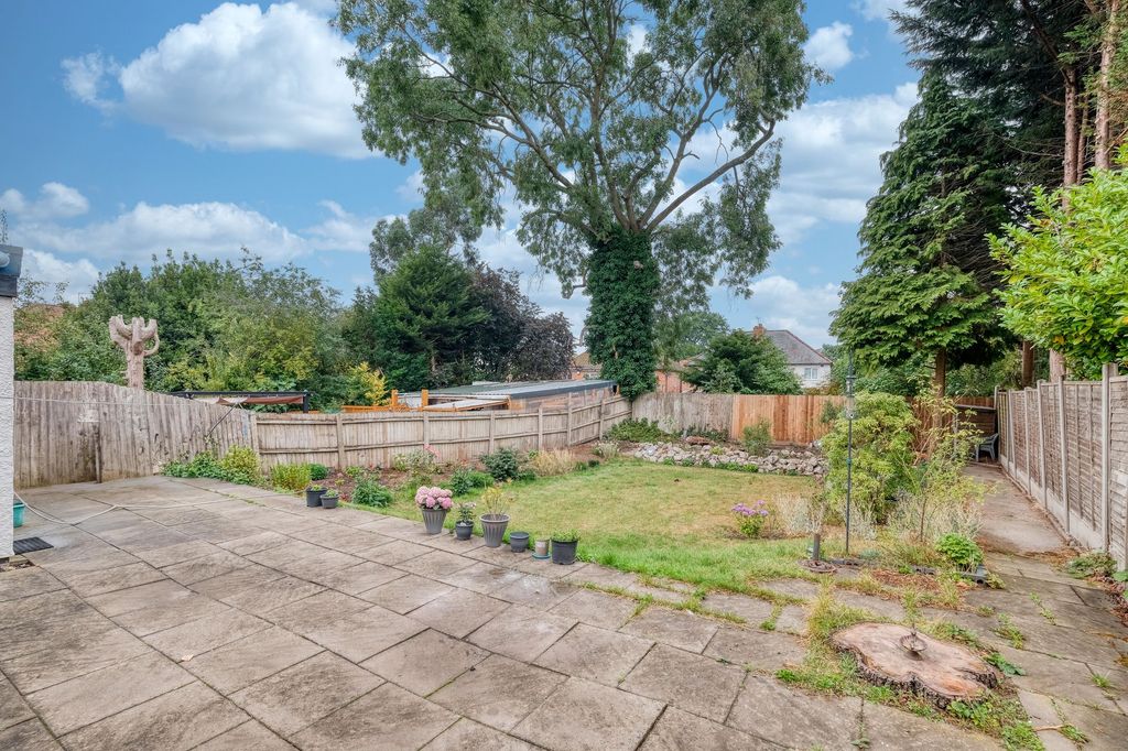 Property photo 2 of 31