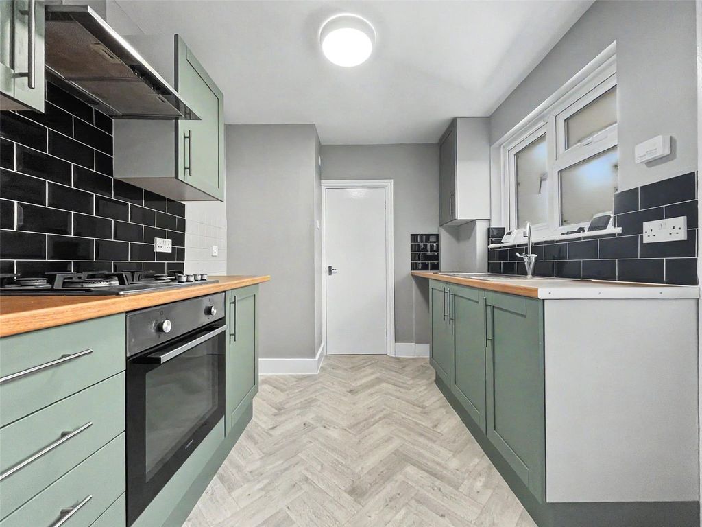 Property photo 1 of 13 Picture No. 25
