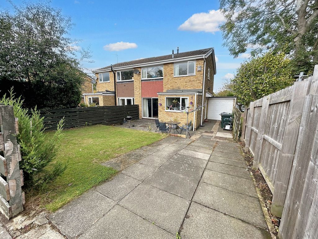 Property photo 2 of 13