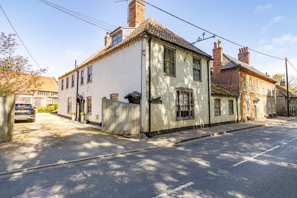 Property photo 2 of 54 5017883
