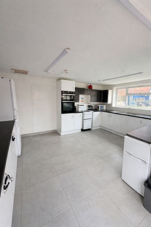 Property photo 3 of 3