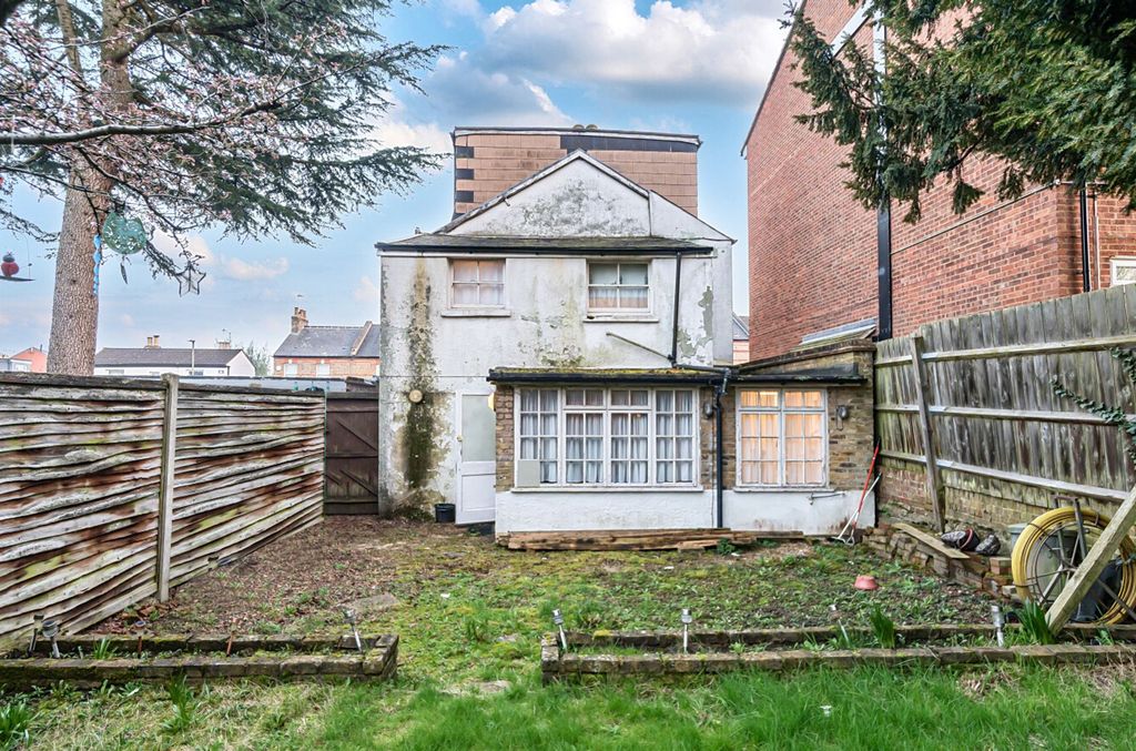 Property photo 3 of 21 1423612-21-69A877...