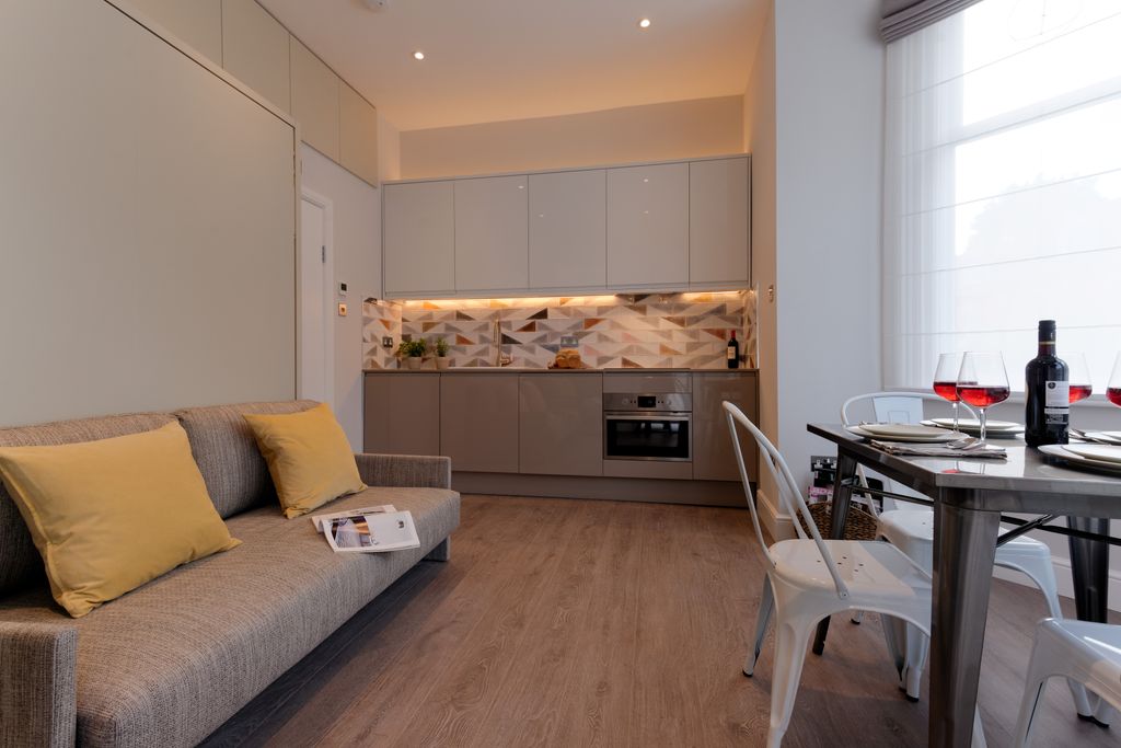 Property photo 2 of 7