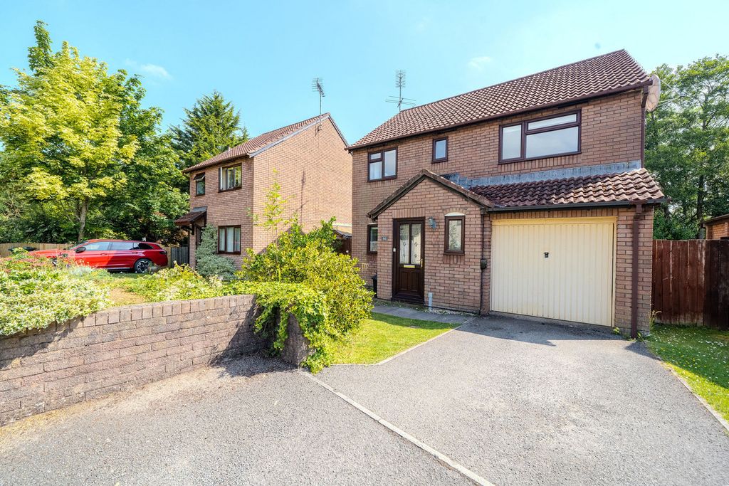 Property photo 1 of 31