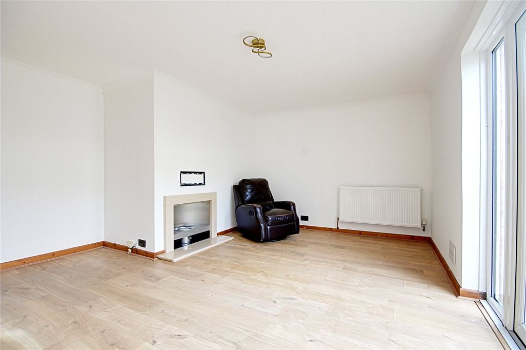 Property photo 3 of 15 Picture No. 02