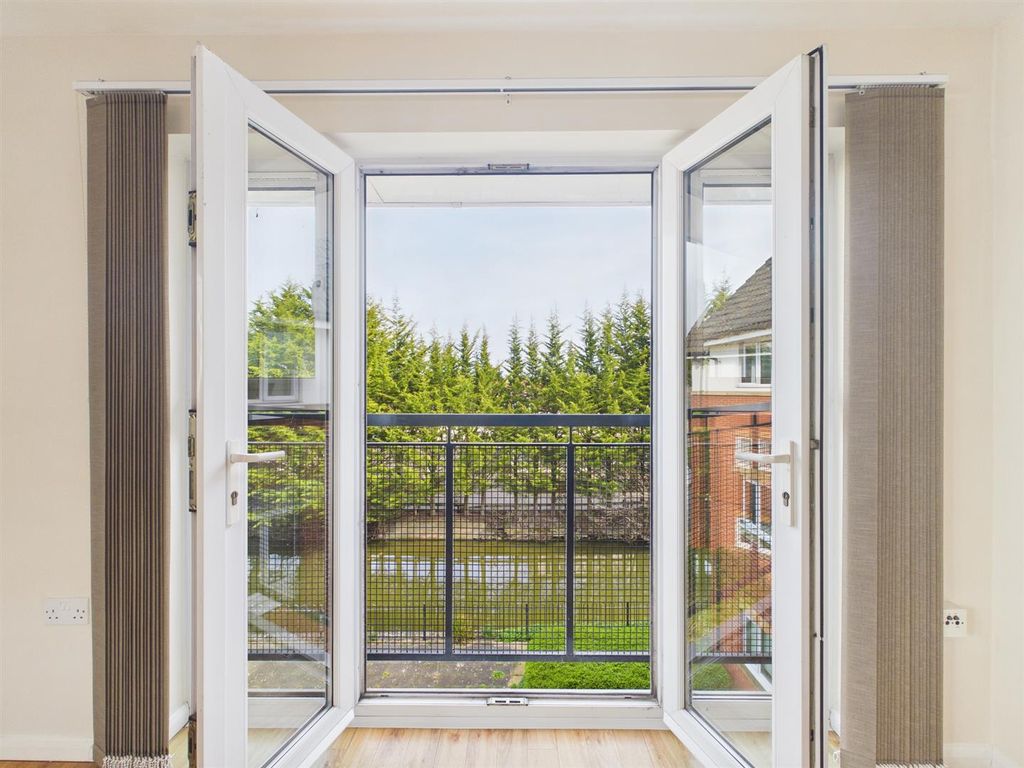 Property photo 3 of 9