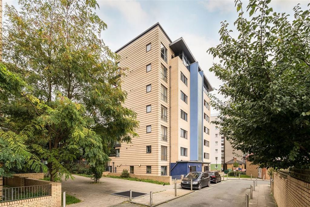 Property photo 1 of 8