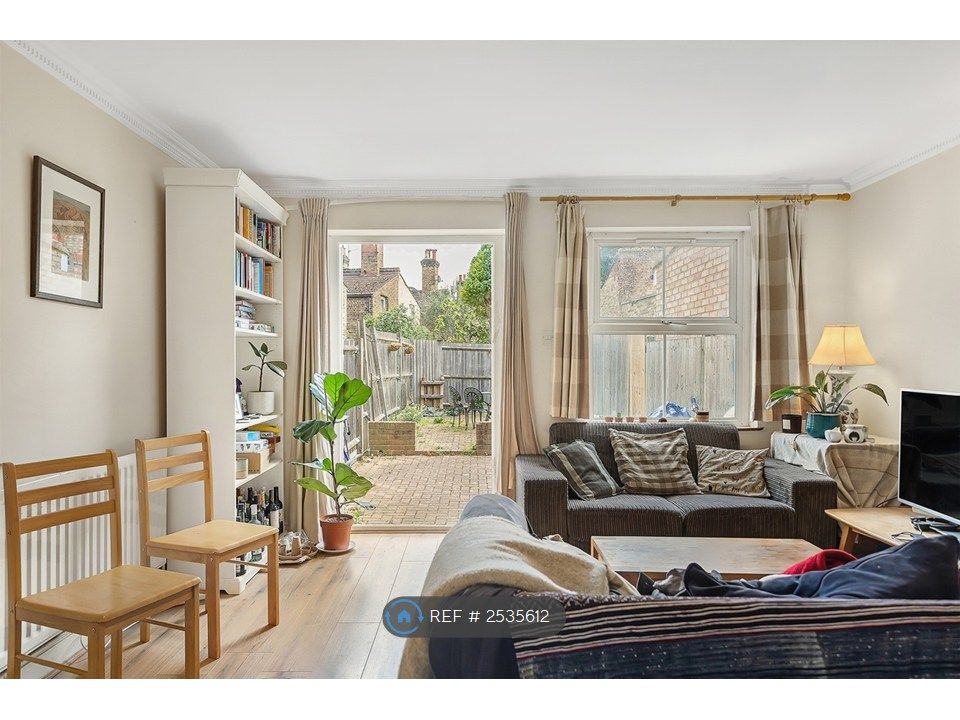 Property photo 3 of 25