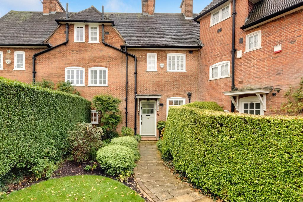 Property photo 1 of 10 Photo 6