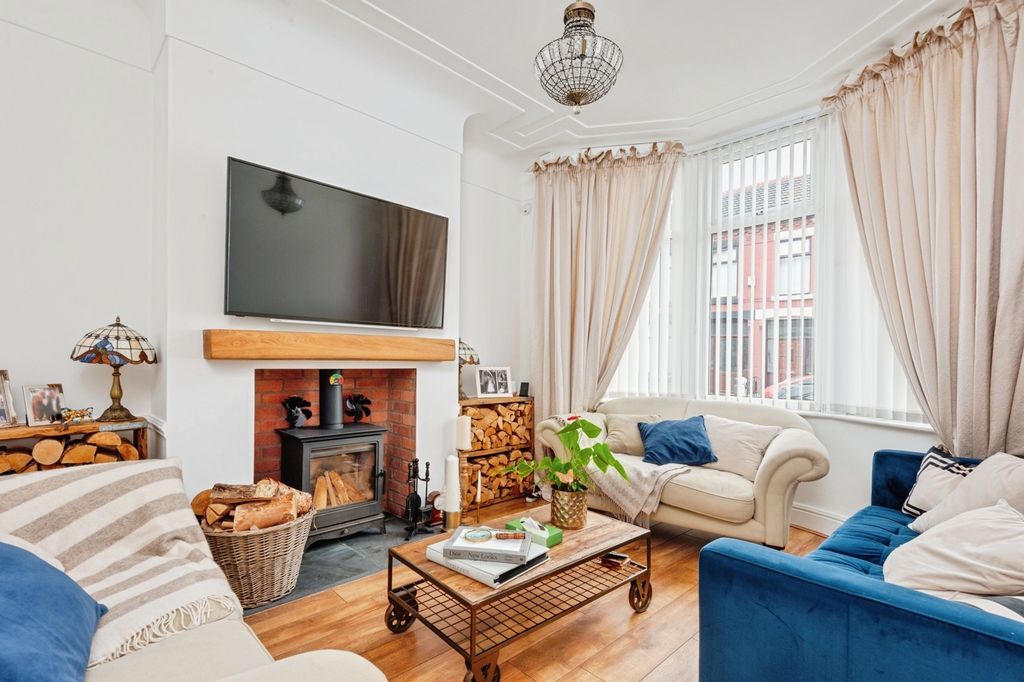 Property photo 2 of 18 Pbox-Img.Jpg