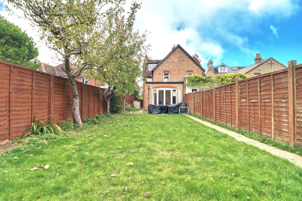 Property photo 2 of 20