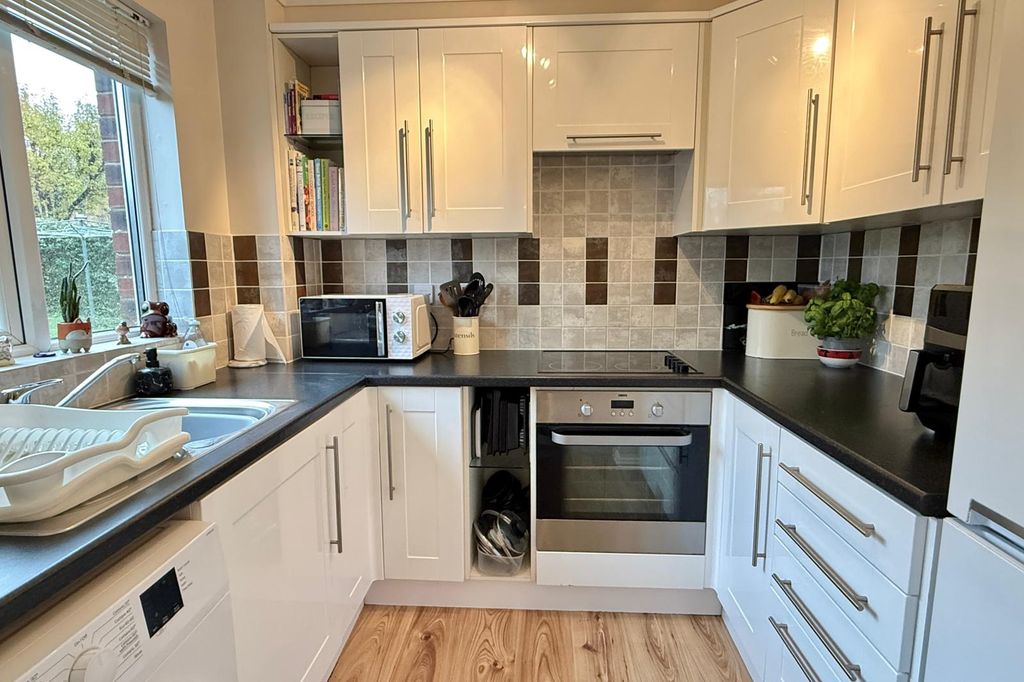 Property photo 2 of 9 Gallery