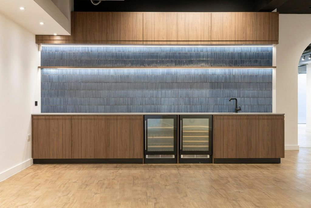 Property photo 3 of 19 Kitchen