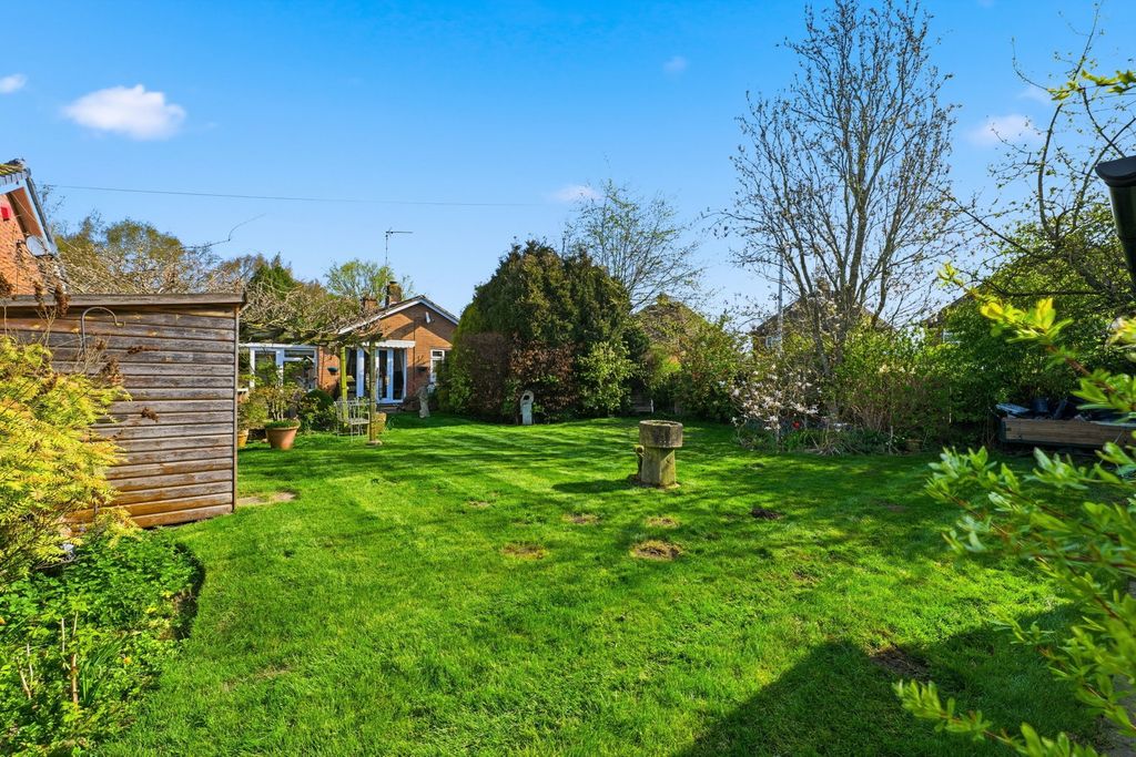 Property photo 2 of 33