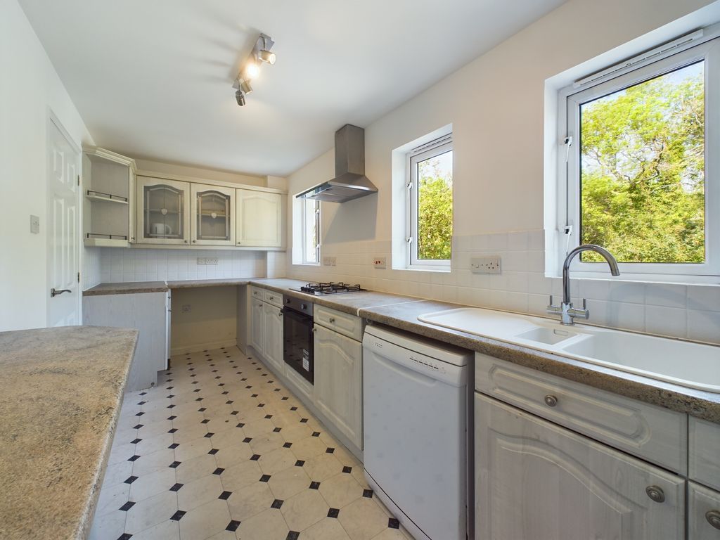 Property photo 3 of 19 Cam02089G0-Pr0235-Still008