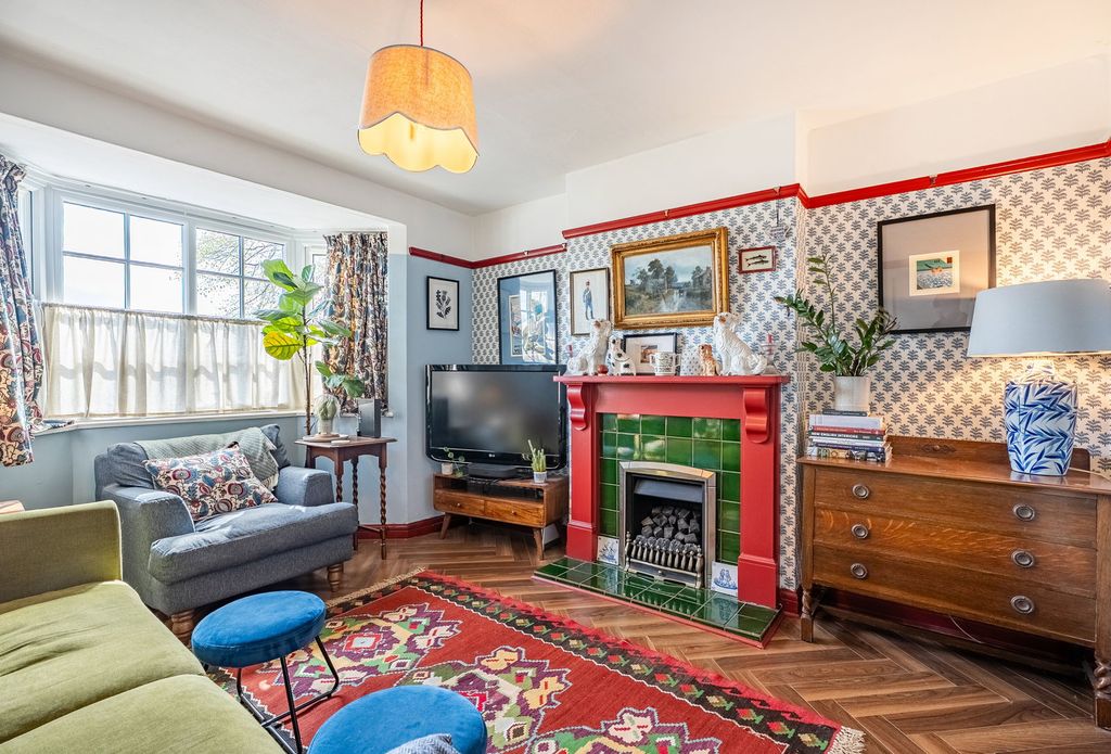 Property photo 2 of 35