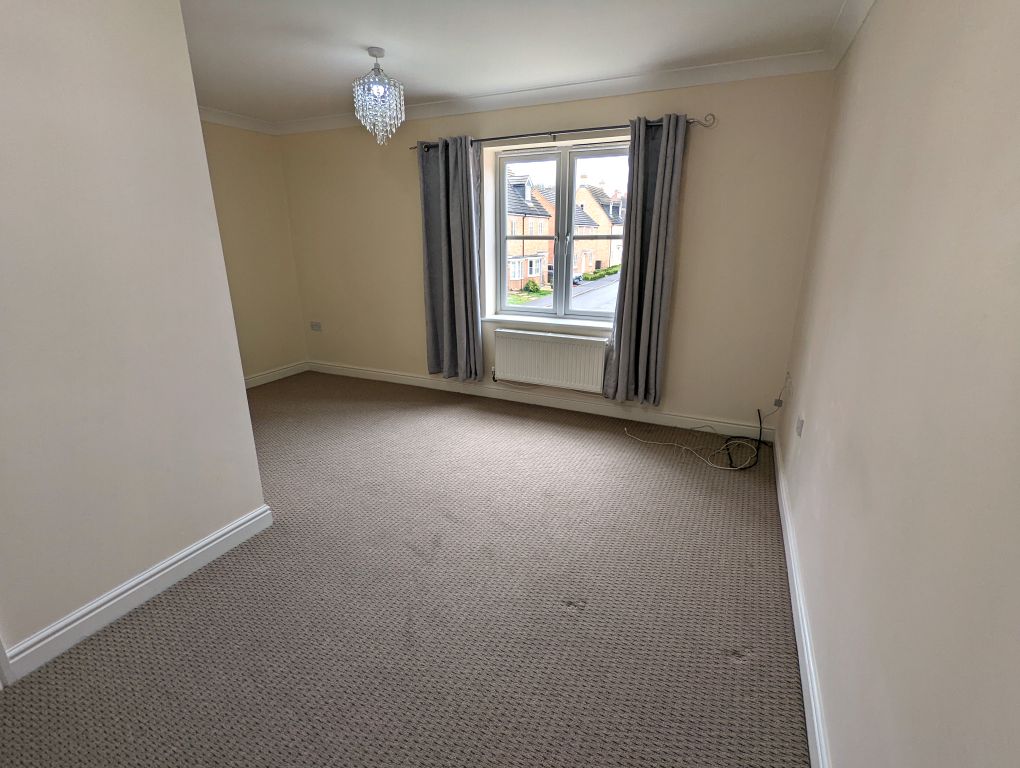 Property photo 2 of 6 Family Room