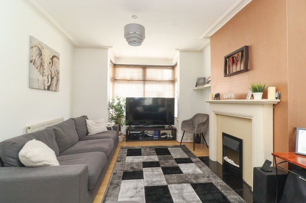 Property photo 2 of 11 Picture 2