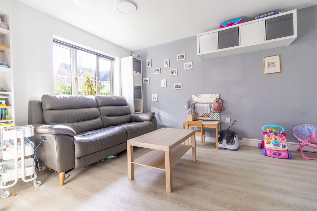 Property photo 2 of 16 Img_2484