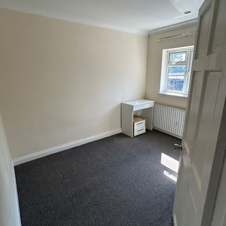 Property photo 3 of 9 Gallery