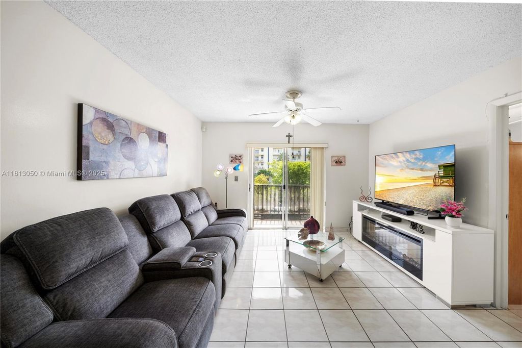 Property photo 3 of 28 <Alttext/>