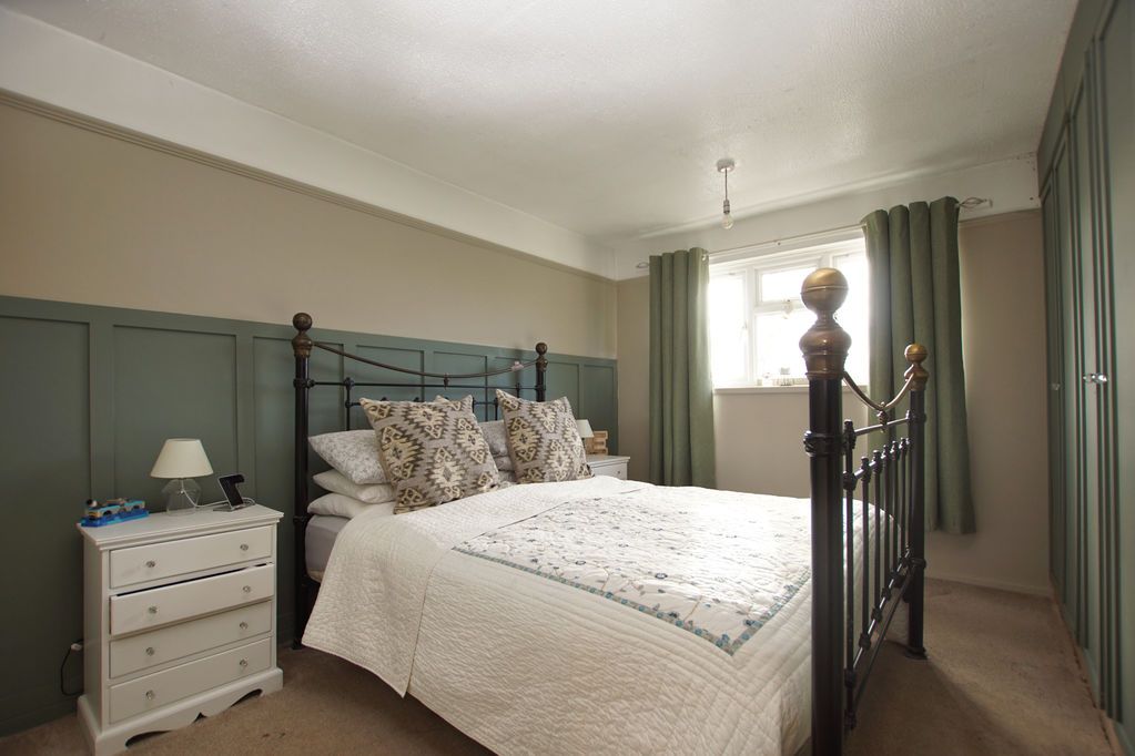 Property photo 2 of 18 Bedroom One