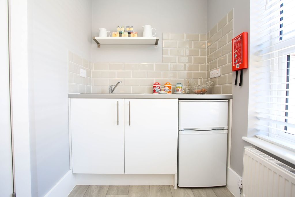 Property photo 3 of 14 3706362