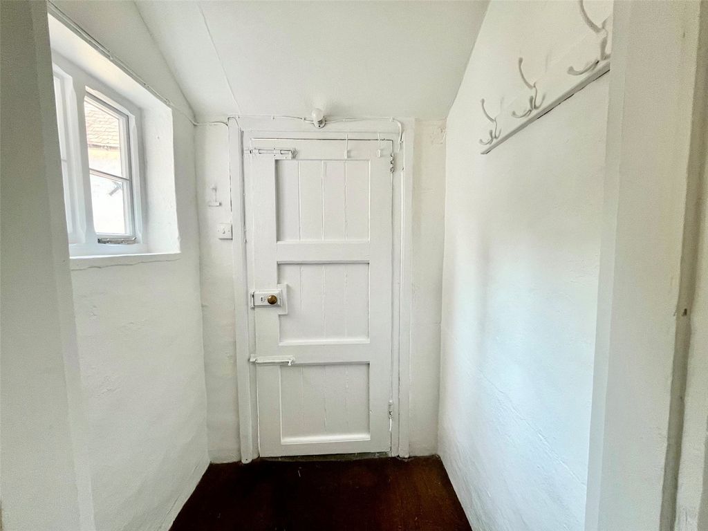 Property photo 3 of 23 Picture No. 24