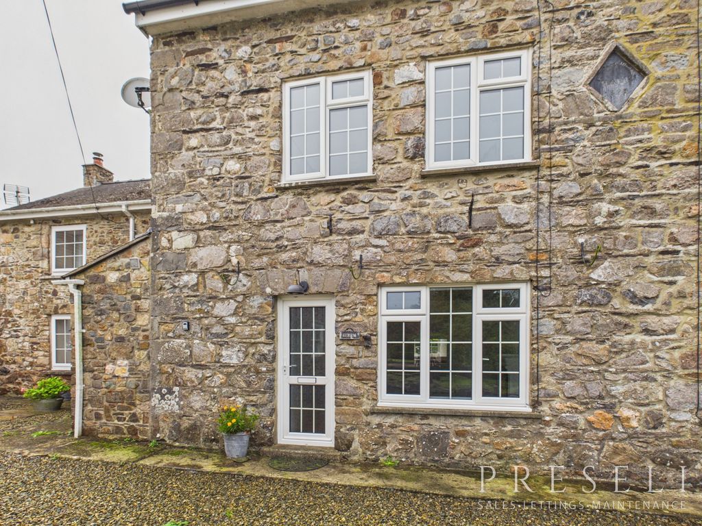 Property photo 1 of 11 Cam04745G0-Pr0115-Still015